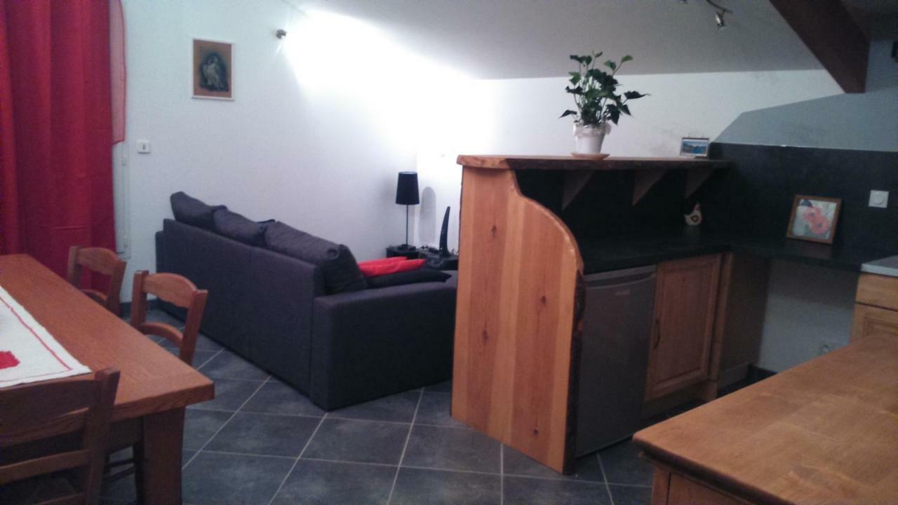 Les Logis De Lucie Apartment Selonnet Exterior foto